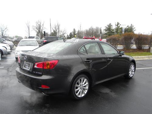 Lexus IS 250 2010 photo 2