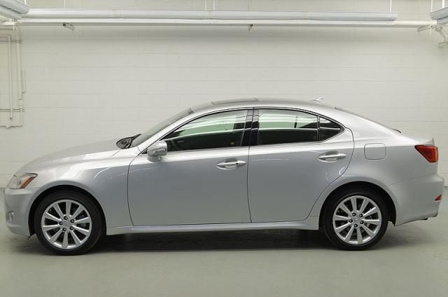 Lexus IS 250 2010 photo 4