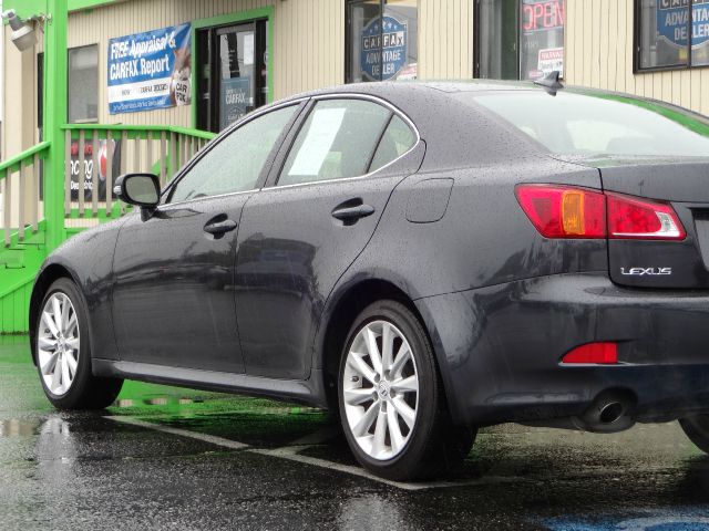 Lexus IS 250 2010 photo 3