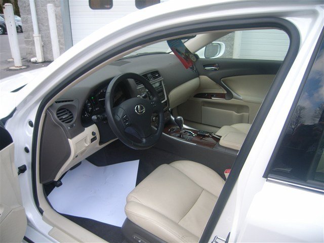 Lexus IS 250 2010 photo 5