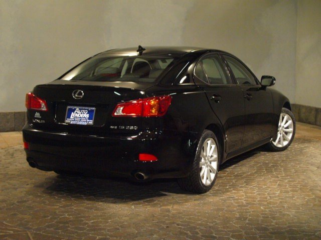 Lexus IS 250 2010 photo 3