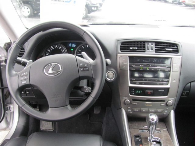 Lexus IS 250 2010 photo 4