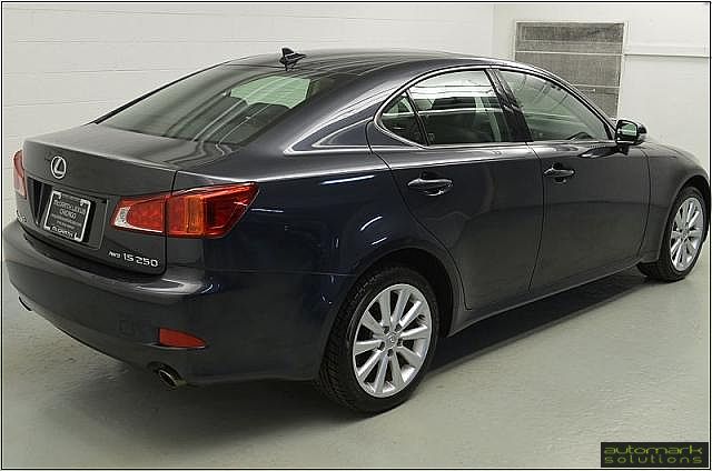 Lexus IS 250 2010 photo 2