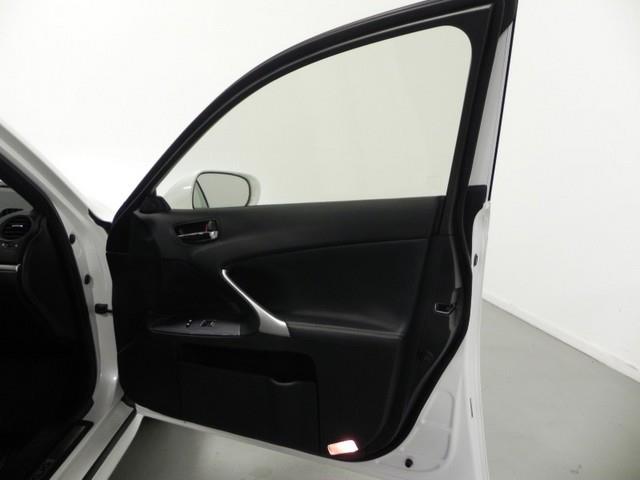 Lexus IS 250 2012 photo 24