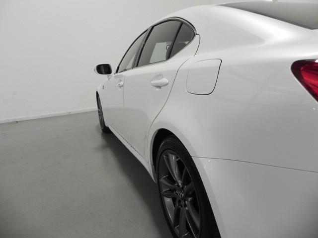 Lexus IS 250 2012 photo 32