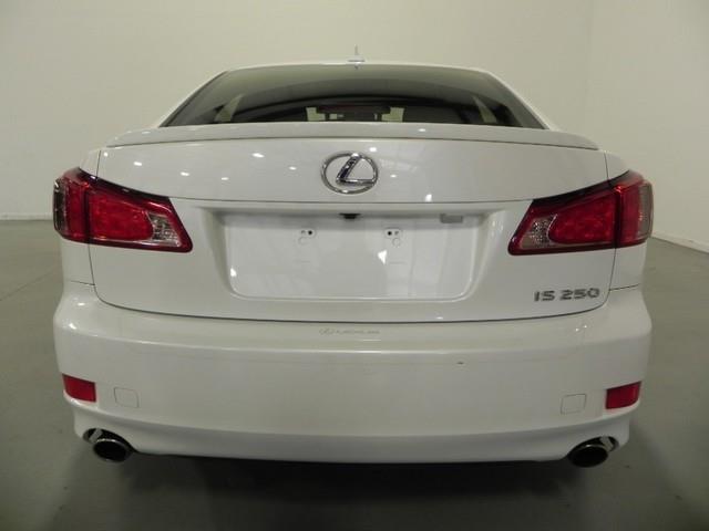 Lexus IS 250 2012 photo 60