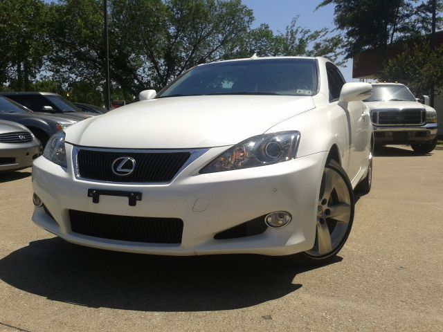 Lexus IS 250C 2010 photo 23