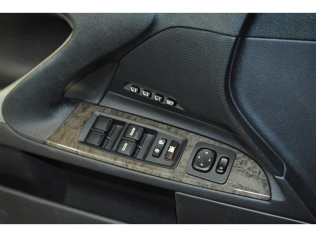 Lexus IS 250C 2010 photo 10