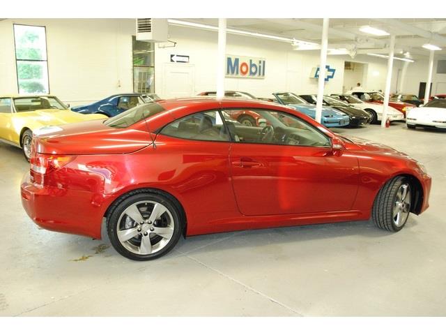 Lexus IS 250C 2010 photo 13