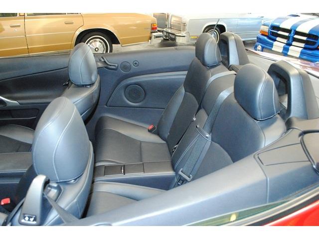 Lexus IS 250C 2010 photo 31