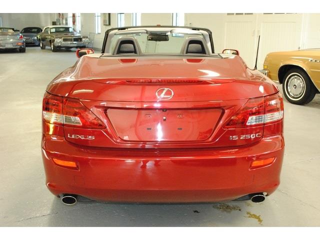 Lexus IS 250C 2010 photo 9