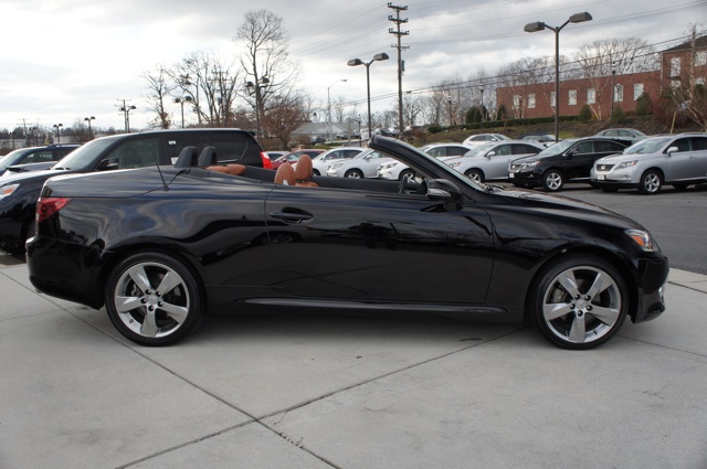 Lexus IS 250C 2011 photo 5