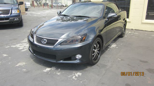 Lexus IS 250C 2011 photo 4