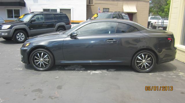 Lexus IS 250C 2011 photo 5