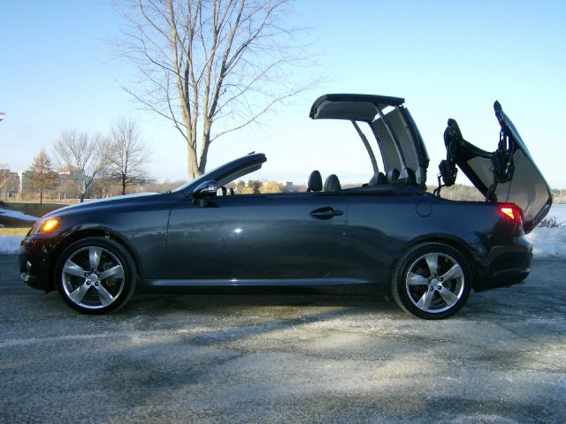 Lexus IS 250C 2011 photo 4