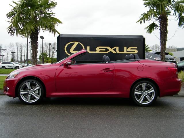 Lexus IS 250C 2012 photo 3