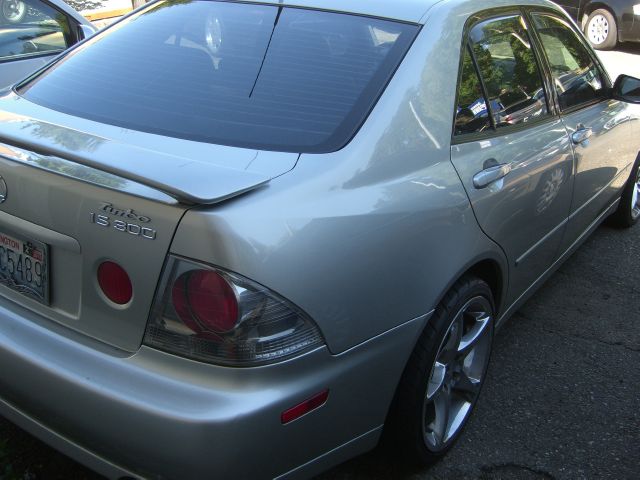 Lexus IS 300 2001 photo 0