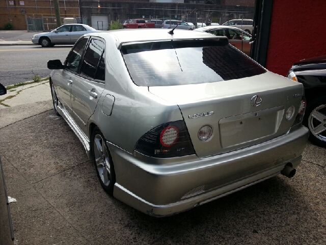 Lexus IS 300 2001 photo 1