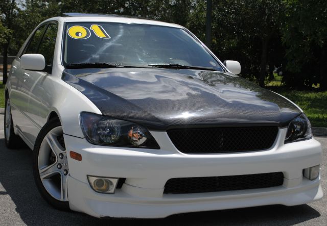 Lexus IS 300 2001 photo 4