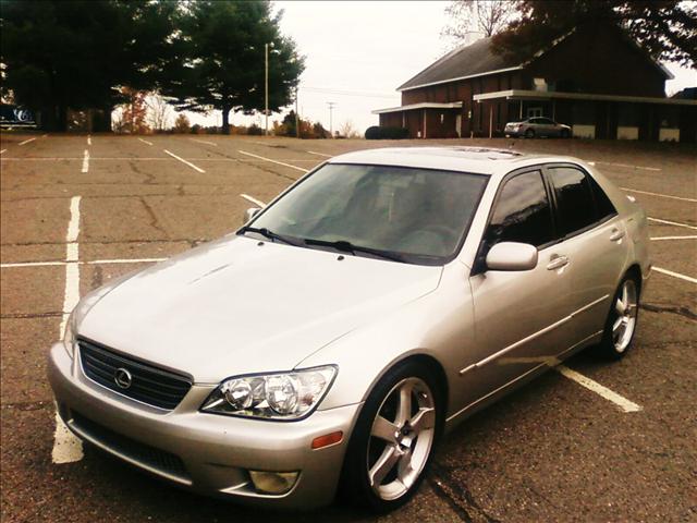 Lexus IS 300 2001 photo 1