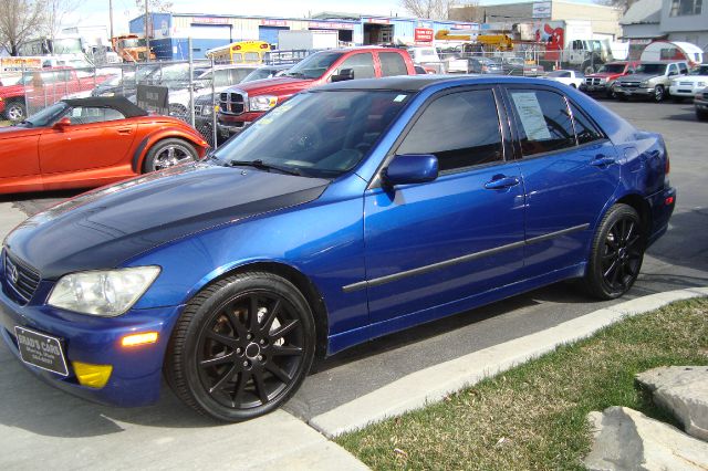 Lexus IS 300 2001 photo 4