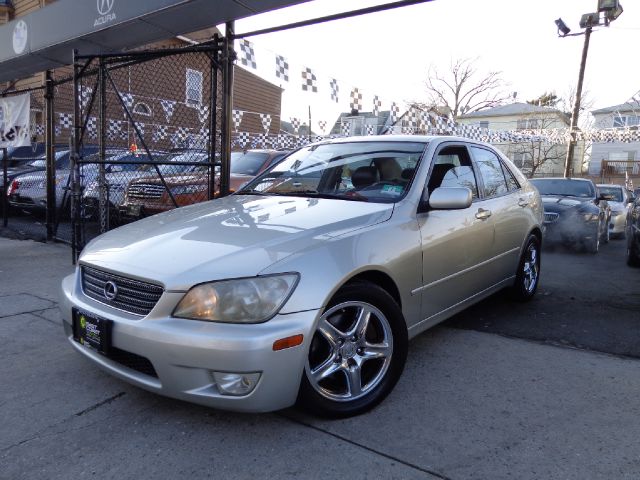 Lexus IS 300 Base Sedan