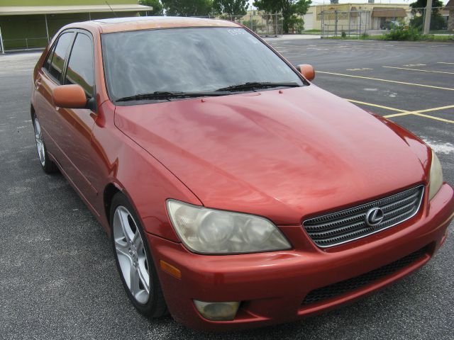 Lexus IS 300 2001 photo 4