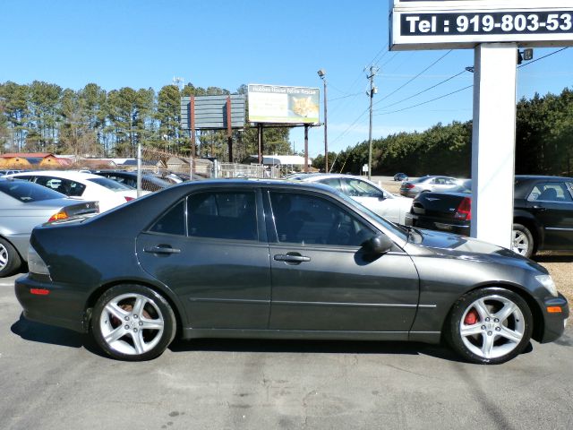 Lexus IS 300 2001 photo 3