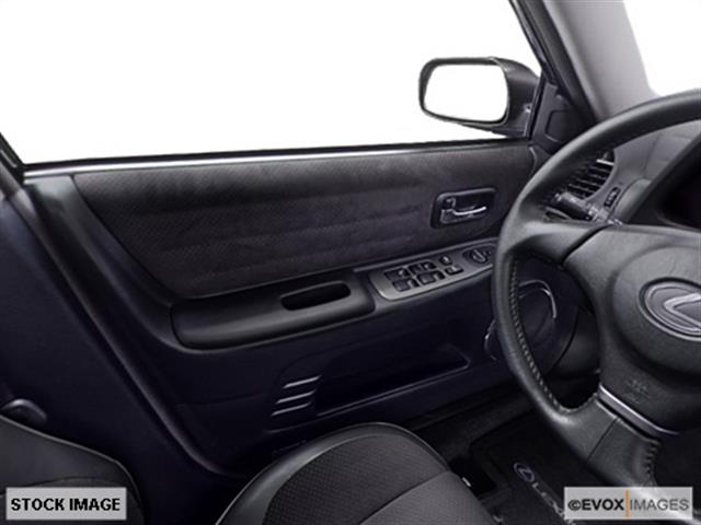 Lexus IS 300 2002 photo 4