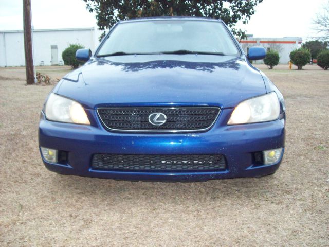 Lexus IS 300 2002 photo 1