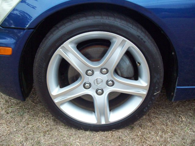 Lexus IS 300 2002 photo 3