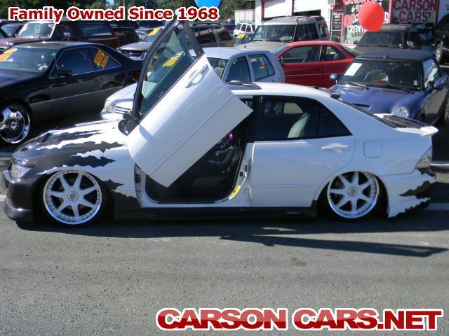 Lexus IS 300 2002 photo 1