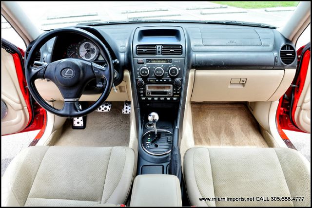 Lexus IS 300 2002 photo 10