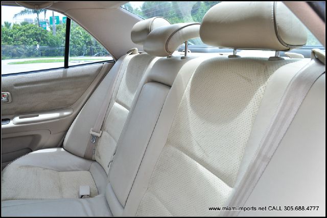 Lexus IS 300 2002 photo 15