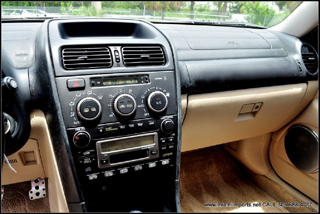 Lexus IS 300 2002 photo 19