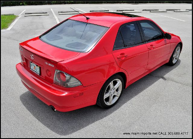Lexus IS 300 2002 photo 37