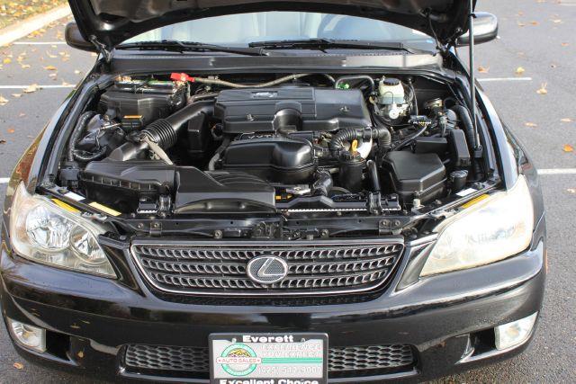 Lexus IS 300 740ia Free Shipping Sedan