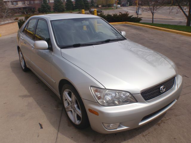 Lexus IS 300 2002 photo 3