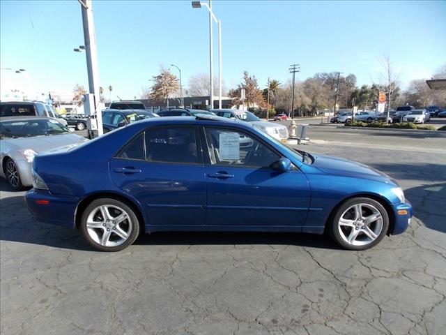 Lexus IS 300 2002 photo 1