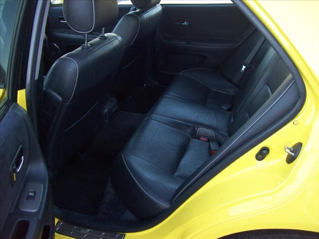 Lexus IS 300 2002 photo 2