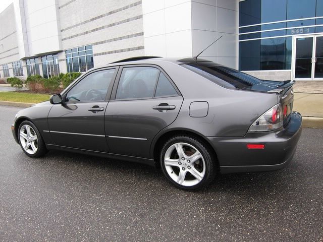 Lexus IS 300 2002 photo 1