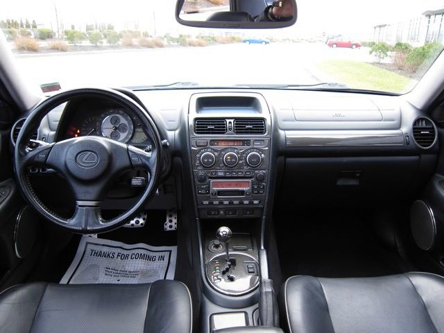 Lexus IS 300 2002 photo 4