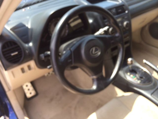 Lexus IS 300 2002 photo 1