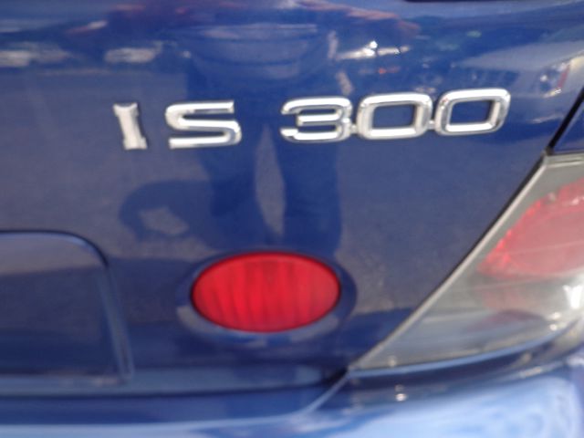 Lexus IS 300 2002 photo 0
