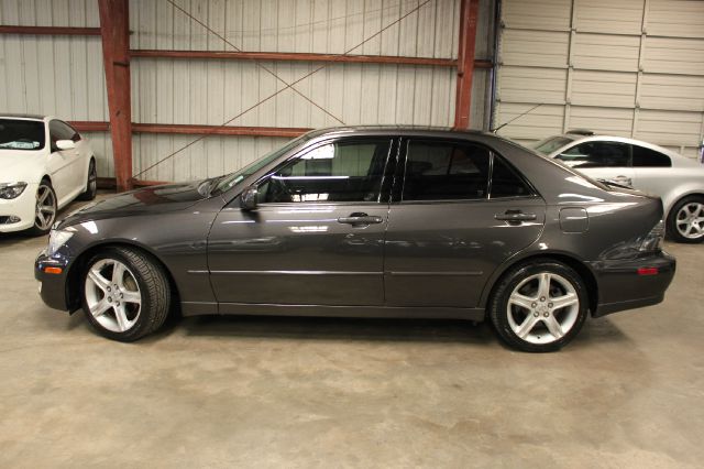 Lexus IS 300 2003 photo 4