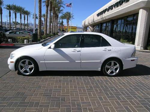 Lexus IS 300 2003 photo 2