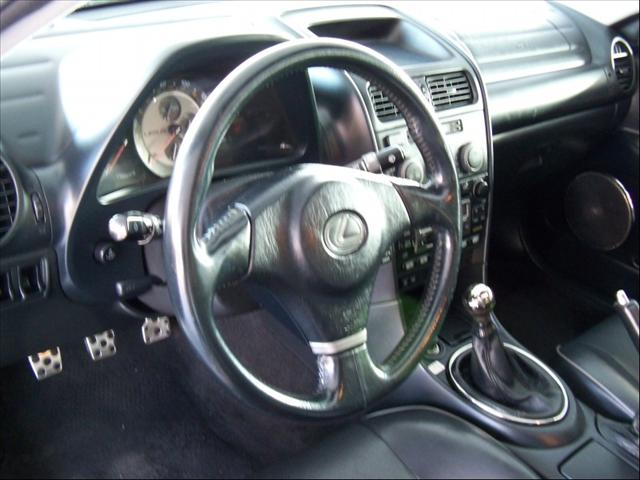 Lexus IS 300 2003 photo 3