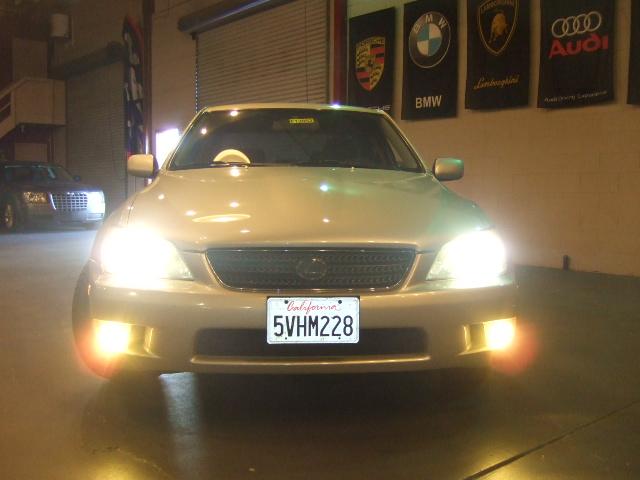 Lexus IS 300 2003 photo 2