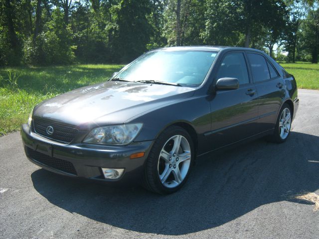 Lexus IS 300 2003 photo 3