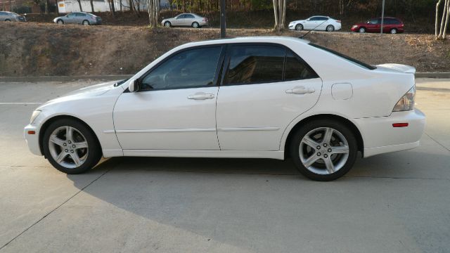 Lexus IS 300 2003 photo 3